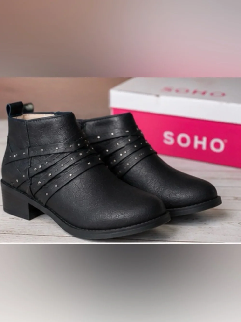 NEW SOHO Girls Big Kid 4 / Women’s 5.5 Studded Ankle Booties
